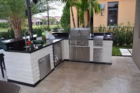 White shaker kitchen cabinets have become a favorite among homeowners since long because of the attractive look. Pin On Patio Ideas