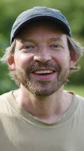 Alex Sams's Instagram, Twitter & Facebook