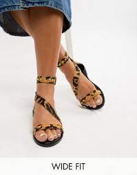 New Look Wide Fit Leather Leopard Stud Stap Flat Sandal Flat Sandals Sandals Leather