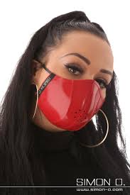 Pin Auf Latex Maske