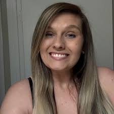 A school district is moving to a 4-day week as an incentive to retain  teachers ⬇️