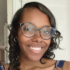 Vicki Landis's Instagram, Twitter & Facebook