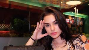 Kabarnya, pria berusia 27 tahun tersebut menikahi kekasihnya aska ongi. Tak Terima Wajah Cantiknya Dicap Keras Dan Tak Anggun Mantan Istri Aliff Alli Tegas Beri Peringatan Tribunnews Com Mobile