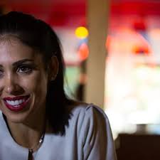 Musa fitness do Instagram, Bella Falconi conta como chegou na dieta do  equilíbrio