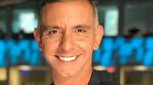 Cristian Latina ve el futuro a través de las cartas