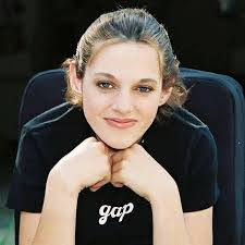 Angel Baxter's Instagram, Twitter & Facebook