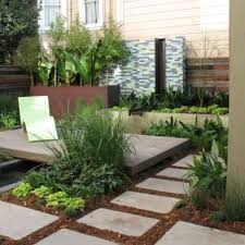 Concrete Slabs With Mulch In Between Backyard Landscaping Modern Landscaping Small Garden Design