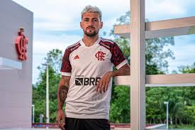 @flamengo_es • #crf | twuko. Vene Casagrande On Twitter Arrascaeta Com A Nova Camisa 2 Do Flamengo