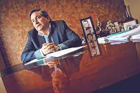 El 15° juzgado de garantía de santiago decretó la medida cautelar de prisión preventiva en su contra, por lo que la policía de investigaciones procedió con su detención. Las Vidas De Miguel Angel Aguilera El Rey De La Zona Sur La Tercera