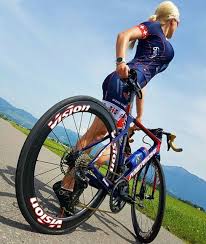 Pin De Big Pete En Spicy Cycle Chicks Chicas Ciclistas Chica En Bicicleta Ciclismo Femenino