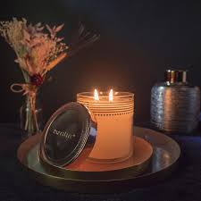 Une Bougie Apporte Toujours Un Peu De Douceur Et De Chaleur J Adore Alors Quand Marionpartylite M A Propose De Deco Tea Lights Candle Jars Tea Light Candle