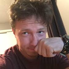 No matter how many times I watch the trailer, this scene always gives me  goosebumps and I cry, it gives me a very strong emotion, seeing those  expressions in Maria's eyes and