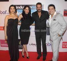 Srk Katrina Sonam Ranveer Alia Sidharth At A Style Award Strapless Dress Formal Style Fashion