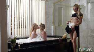 Lesbians invite the young maid into the tub with them - Hell Moms