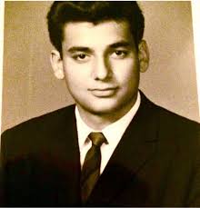 GLIMPSE OF OLD CALCUTTA Street scene in Calcutta in 1960s