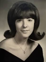 Lisa Shrout's Instagram, Twitter & Facebook