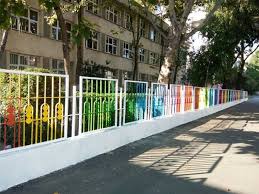 Rămâne vacanța de primăvară prelungită, cu excepția claselor terminale, care fac ore online în aprilie / evaluarea națională și bacalaureatul, la datele stabilite. Scoala Fanus Neagu Probraila Stiri Braila