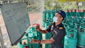 Pengelolaan sistem elektronik, informasi elektronik, dan dokumen elektronik di lingkungan badan pemeriksa keuangan. 17 Pemborong Lpg Terengganu Tidak Selenggara Buku Stok Kosmo Digital