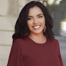 Adriana Logan's Instagram, Twitter & Facebook