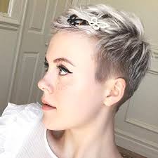 Here you will find two wedding hairstyles ideas for very short hair! Pixie Haircut Hairstyles For Wedding Ecemella