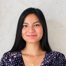 Sara Conwell's Instagram, Twitter & Facebook