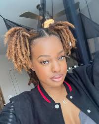 Hey 👋. Where are you all my sisters getting quality Microlocs reties in  Nottingham, Sheffield, Mansfield areas? Also at a price that doesn't break  the pocket?