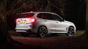 Bmw x5 vs audi sq7 compare price, expert/user reviews, mpg, engines, safety, cargo capacity and other specs at a glance. 2019 Bmw X5 M50d Review Price Photos Features Specs