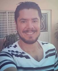 No lamento haberte tocado Detesto que haya sido con tanta pasión No lloro  porque me usaste Sufro el tiempo valioso que perdí. No lamento que nunca  vayas a regresar Aborrezco haber querido