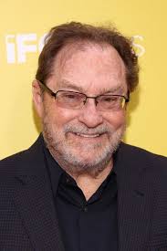 Stephen Root Talks Praise Petey, Career Highlights, That Precious Red  Stapler & Much More
