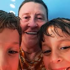 MamaJune is being dragged to court in a custody battle for Anna "Chickadee"  Cardwell's oldest daughter ... and Mama says she's prepared to duke it out.  https://www.tmz.com/2023/12/18/anna-cardwell-chickadee-ex-michael-sues-mama-june-custody-daughter  ...