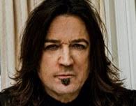 Phil Mogg alfineta o Scorpions ao explicar porque o UFO não vai retomar  atividades