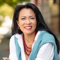 Theresa Bui's Instagram, Twitter & Facebook