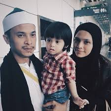 Video highlights zahiril adzim + shera aiyob yang berlangsung di ipoh, perak. Zahiril Adzim Shera Aiyob Tunai Umrah