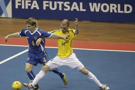 De naam gooikse pijl blijft behouden, maar de start zal wel gegeven. Fifa Wittert Das Grosse Fussball Geschaft In Der Halle Wsj