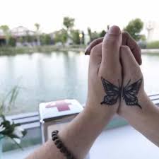 Couples tattoos encompass all the qualities and symbols that are personal to the individual lovers, an inked language that only they know. 89 Matching Couple Tattoos With Meaning 2021