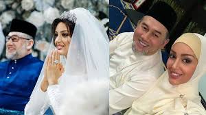 Video clips of their wedding reception made the rounds internationally. Oksana Veovodina Ratu Kecantikan Rusia Yang Curhat Keretakan Rumah Tangga Dengan Sultan Kelantan Tribunnews Com Mobile