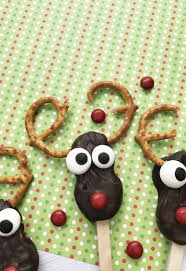 Made with real peanut butter, these cookies have a crunchy texture and a smooth, creamy filling between two crispy wafers for a sweet and savory snack. Best Reindeer Cookies Easy Nutter Butter Reindeer Cookie Idea Rudolph The Red Nosed Reindeer Decorated Cookie Cute Quick Simple Chocolate Sweet Treats Snacks Holiday Cookies Kids Families Parties