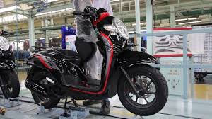 7 pilihan warna dan stripping baru new honda scoopy tahun 2018. Menakar Motor Baru Honda Yang Meluncur Kamis Depan Kumparan Com