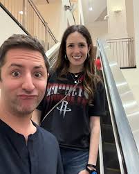 Happy Bday Queen/Mama @thealisonhoffman 🎃🎃❤️😘🐻❤️🍩 10 years of  Birthdays together, every one of them has been another adventure and has a  different story. And every birthday you get more beautiful and more