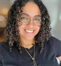 Carrie Schmitt's Instagram, Twitter & Facebook