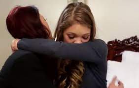 A young man remembers an eventful summer of his childhood where he becomes 'educated' in the ways of women and men. Sexy Teen Jessie Andrews Seduces Hot Milf Therapist Nicki Biguz Net