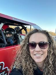 Diana Sidener's Instagram, Twitter & Facebook