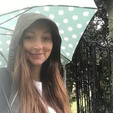 Elaine Brooks's Instagram, Twitter & Facebook