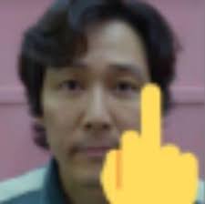 🦇 Damien Wolfe 🦇 (@DamienInTheDark)