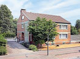 (0 23 61) 35 13 6 zenkerrocky@gmx.de. Haus Zum Verkauf Alte Grenzstrasse 211 45663 Recklinghausen Ot Konig Ludwig Recklinghausen Mapio Net
