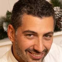 Michael Perin's Instagram, Twitter & Facebook