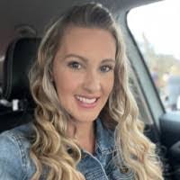 Denise Dunford's Instagram, Twitter & Facebook