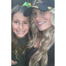 Cheryl Shinn's Instagram, Twitter & Facebook