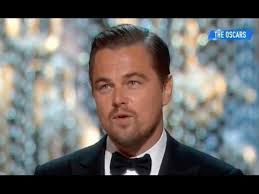 Video At Last Leonardo Dicaprio Accepts His First Academy Award Worklad Banter Funny Pics Vira Leonardo Dicaprio Leonardo Dicaprio Oscar Best Actor