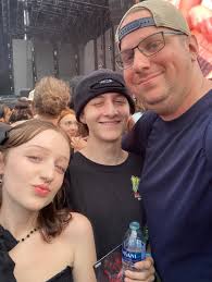 I had a great time rockin' with the ALBINO TWINS and WORLD FAMOUS SUPREME  TEAM over at Springfield Park. There were so many people there that I  haven't seen in years. It